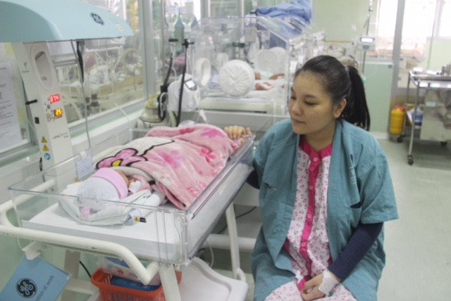 10 phút cứu sống thai nhi bị dây rốn quấn 4 vòng quanh cổ