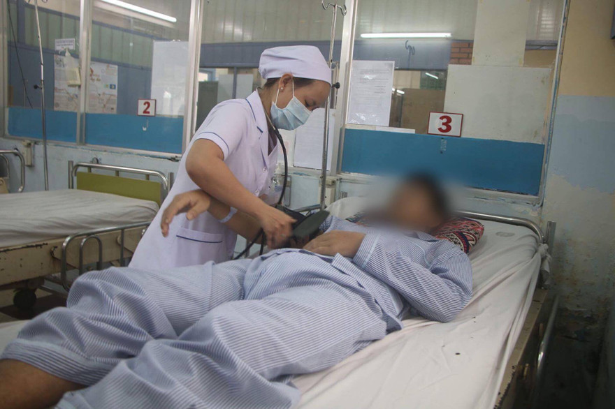 Can thiệp mạch cứu sống bệnh nhân suýt chết vì sốt xuất huyết