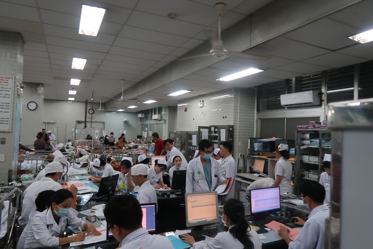 1 tháng xảy ra 2 sự cố nghiêm trọng, bệnh viện Chợ Rẫy bị Bộ ‘tuýt còi’