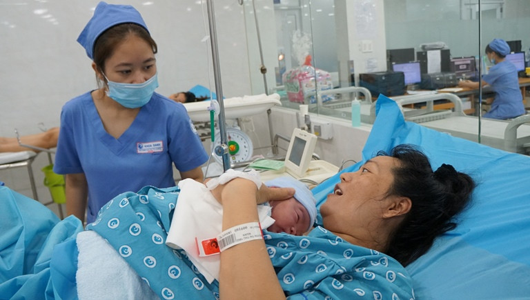 TPHCM: 6 ‘Heo vàng’ chào đời đúng giao thừa