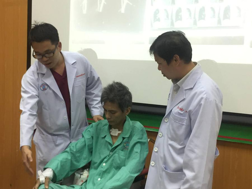 Tiên lượng tử vong 99%, người đàn ông được cứu sống kỳ diệu