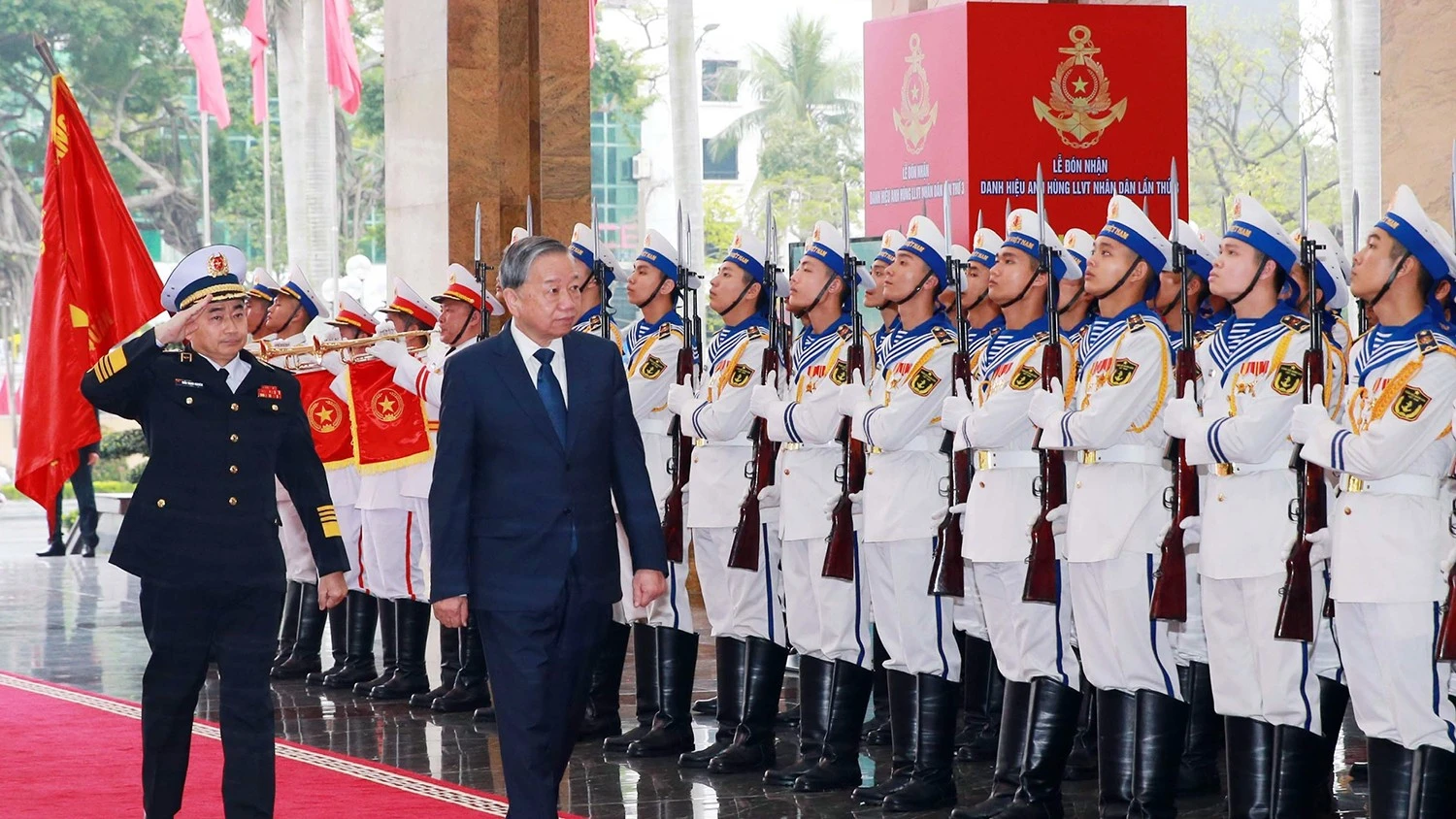 Hải quân Việt Nam đón nhận danh hiệu Anh hùng Lực lượng vũ trang nhân dân lần thứ 3