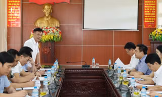 Báo Tiền Phong làm việc cùng tỉnh Ninh Bình chuẩn bị cho Siêu Cúp bóng đá Quốc gia 2024/25 - Cúp THACO
