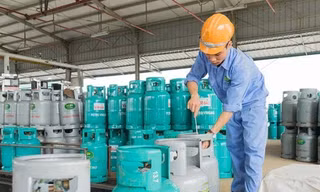 Nhập khẩu khí dầu mỏ hóa lỏng tăng mạnh, vì sao giá gas vẫn leo thang?