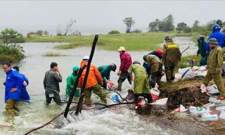 Bờ bao tại dự án mỏ sắt Thạch Khê bị sạt lở