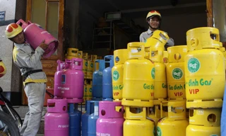 Nguồn cung bảo đảm, vì sao giá gas bán lẻ liên tục tăng?