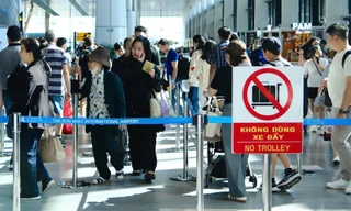 Lượng khách kỷ lục đổ về sân bay Tân Sơn Nhất Tết Dương lịch 