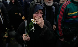 Quân đội Israel tuyên bố đang tấn công cả Iran và Li-băng