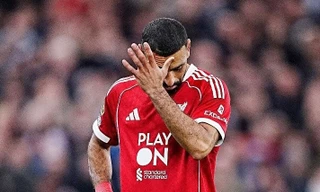 Mohamed Salah và những dấu hiệu đáng lo ngại về 'hội chứng hưởng lương cao'