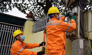 Đề xuất áp dụng giá điện mới giờ cao điểm, thấp điểm trong tháng 6