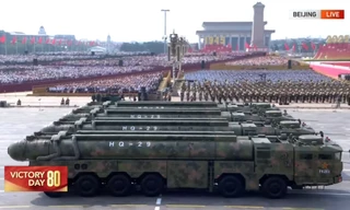 Trung Quốc duyệt binh hoành tráng kỷ niệm 80 năm chiến thắng phát xít