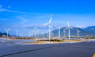 Năng lượng tái tạo: Bao giờ dòng vốn tỷ USD ‘mắc cạn’ được khơi thông?