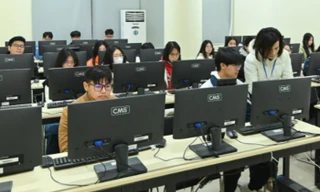 Thí sinh thi đánh giá tư duy đợt 1 năm 2026. Ảnh: KHÁNH DUY