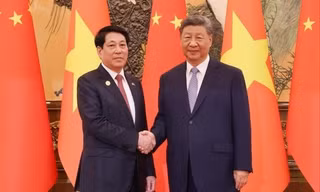Chủ tịch nước Lương Cường hội đàm với Tổng Bí thư, Chủ tịch nước Trung Quốc Tập Cận Bình