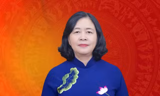 Giới thiệu bà Bùi Thị Minh Hoài ứng cử Đại biểu Quốc hội