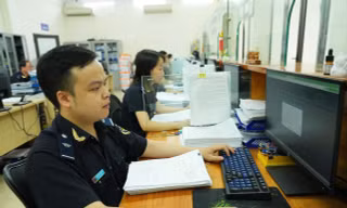 Rà soát hệ thống thuế, hải quan: Báo cáo Bộ Chính trị xem xét sắp xếp