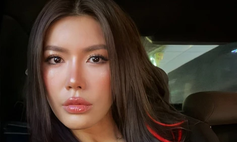 Minh Tú bị mắc kẹt ở Oman 