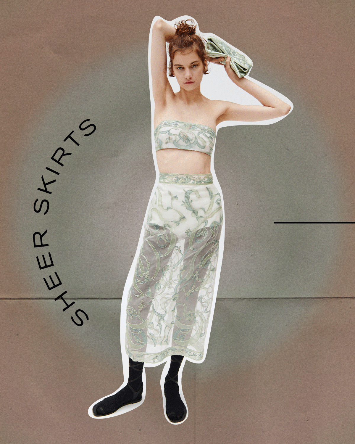 Mặc đồ xuyên thấu nhớ phải tinh tế và khéo léo phối hợp với những items khác nhé.