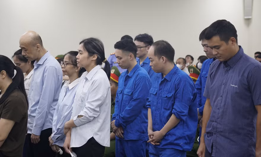 Cựu cán bộ thừa nhận phạm điều cấm của ngành khi tiết lộ thông tin điều tra cho trùm thực phẩm giả 