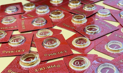 Giá vàng bạc giảm mạnh