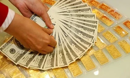 Giá vàng SJC tăng nhẹ, USD tự do giảm mạnh