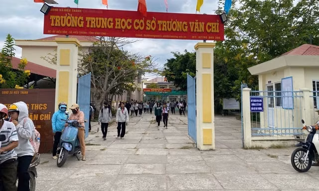 Phụ huynh ‘tố’ thầy giáo đánh 17 học sinh