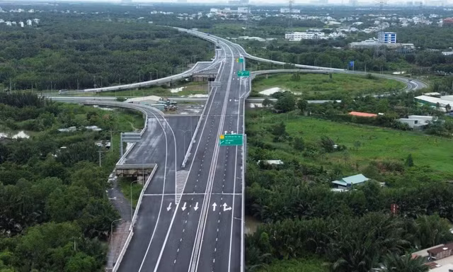 Đề nghị xem lại phương án đầu tư cao tốc 30.000 tỷ đi qua 4 tỉnh miền Tây