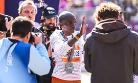 Huyền thoại marathon Eliud Kipchoge và ngọn lửa cảm hứng bất tận