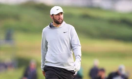 Scheffler vươn lên dẫn đầu The Open, McIlroy thoát hiểm ngoạn mục