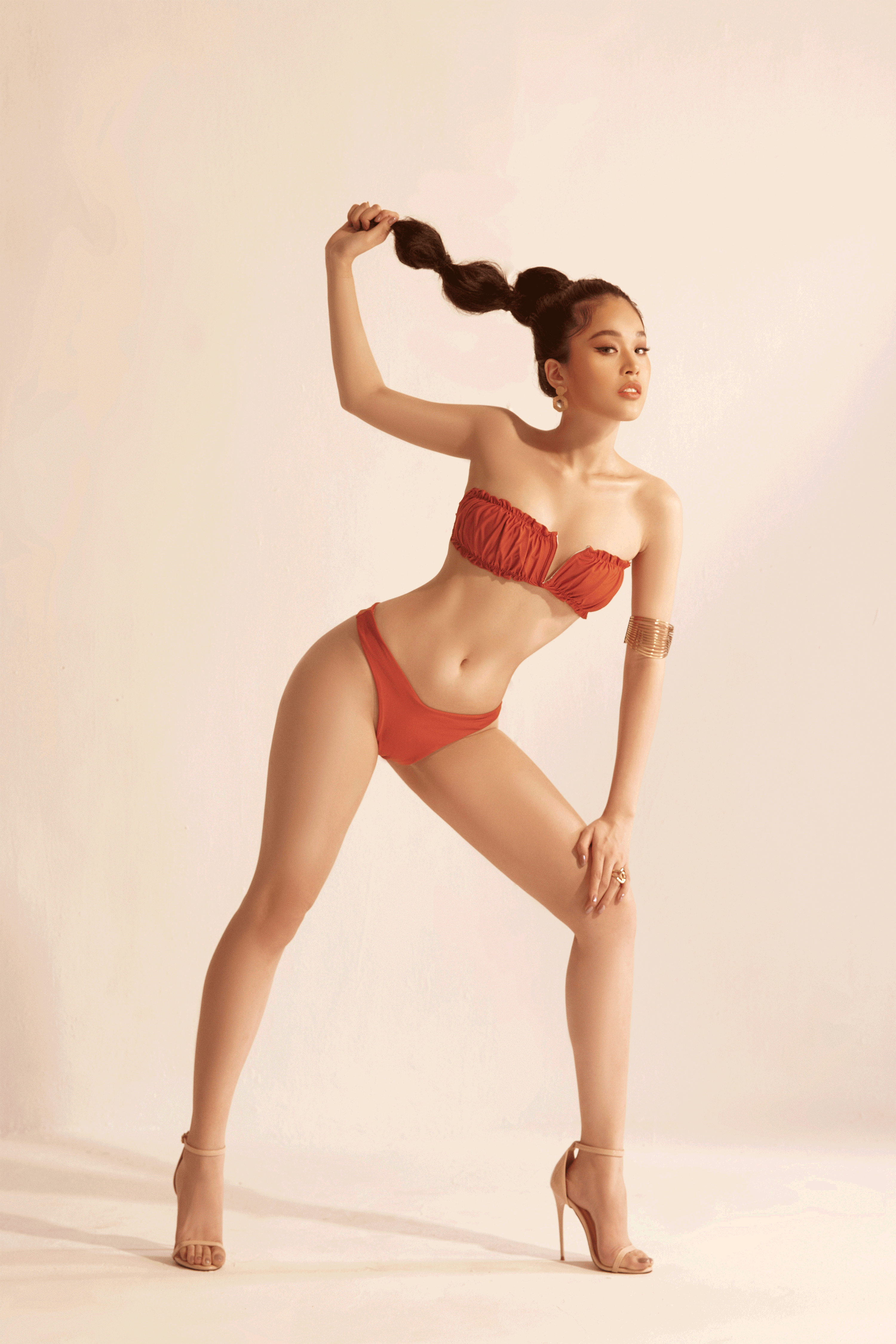 Người đẹp từng đóng MV với Hồ Quang Hiếu dự thi Hoa hậu Việt Nam 2020 ảnh 5