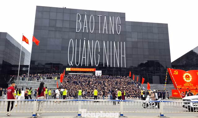 Quảng Ninh thu nghìn tỷ dịp nghỉ Giỗ Tổ