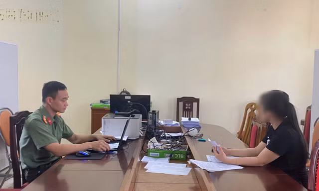 Đăng hình ảnh có chứa logo cờ bạc, một cô gái bị phạt 7,5 triệu đồng
