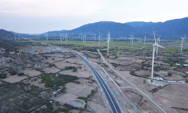  Lý do trạm dừng nghỉ trên hai tuyến cao tốc qua Khánh Hòa chậm tiến độ