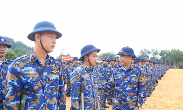 Vùng 4 Hải quân phát động ‘Chiến dịch Quang Trung’ giúp nhân dân xây dựng, sửa chữa nhà ở