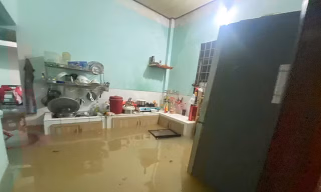 Người dân Khánh Hòa liên tục kêu cứu trong đêm