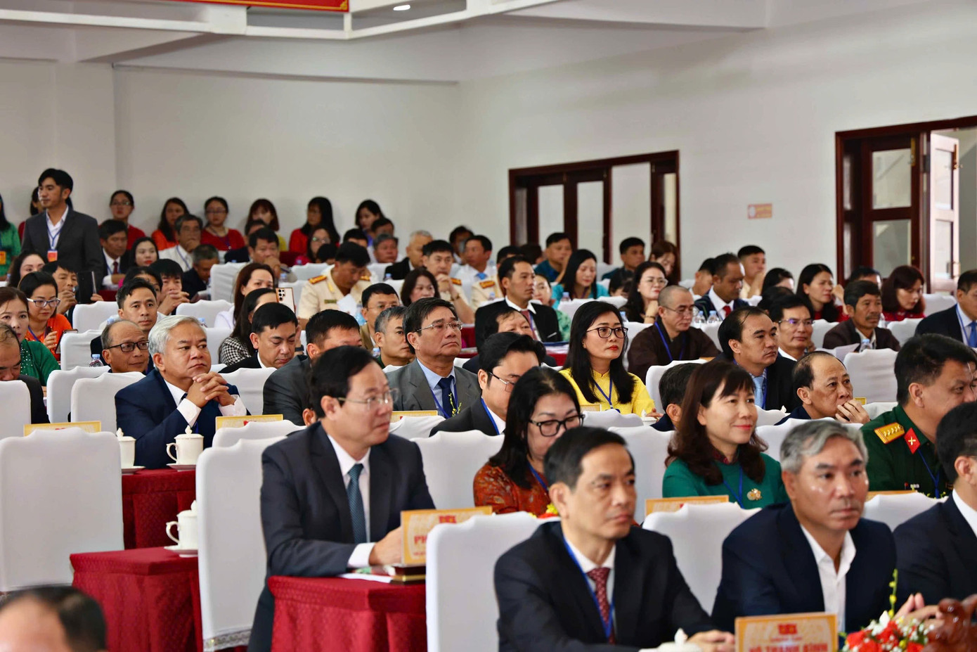 179 đại biểu chính thức, đại diện cho 65 tổ chức cơ sở Đảng xã Đơn Dương tham gia đại hội. z6805318864713-197067bb1bb90ed18bd5d1cf69a82ea8.jpg