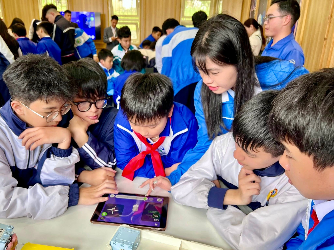 Tỉnh Đoàn Lâm Đồng đặt mục tiêu đến năm 2026, 100% đoàn viên thanh niên (ĐVTN) và học sinh sử dụng thành thạo công nghệ số. img-9865.jpg
