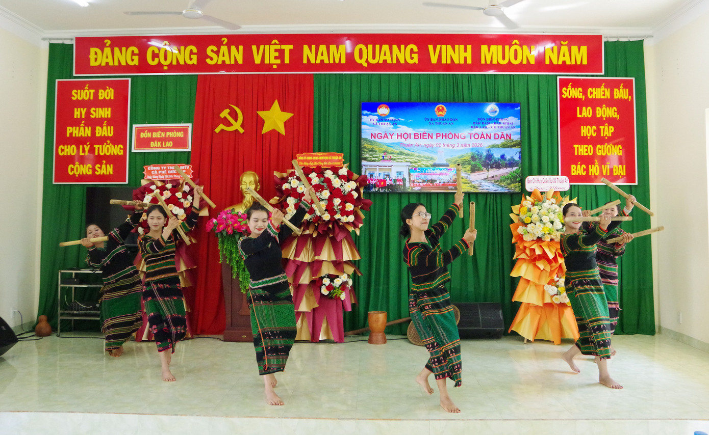 anh-1-mot-tiet-muc-van-nghe-mang-dam-ban-sac-tay-nguyen-tai-chuong-trinh.jpg
