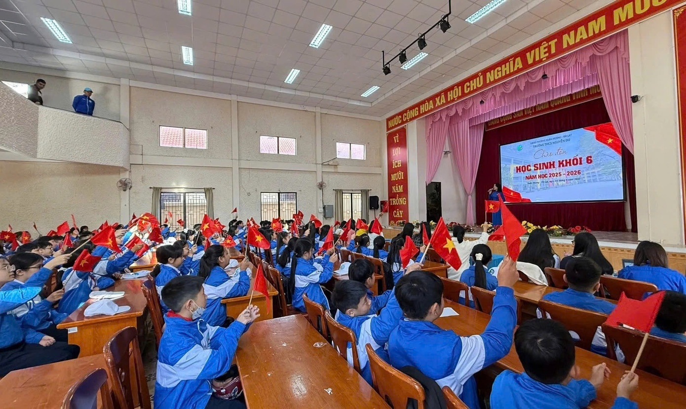 Lễ khai giảng đặc biệt của gần 27 triệu học sinh, giáo viên - Ảnh 55. Lễ khai giảng đặc biệt của gần 27 triệu học sinh, giáo viên - Ảnh 55.