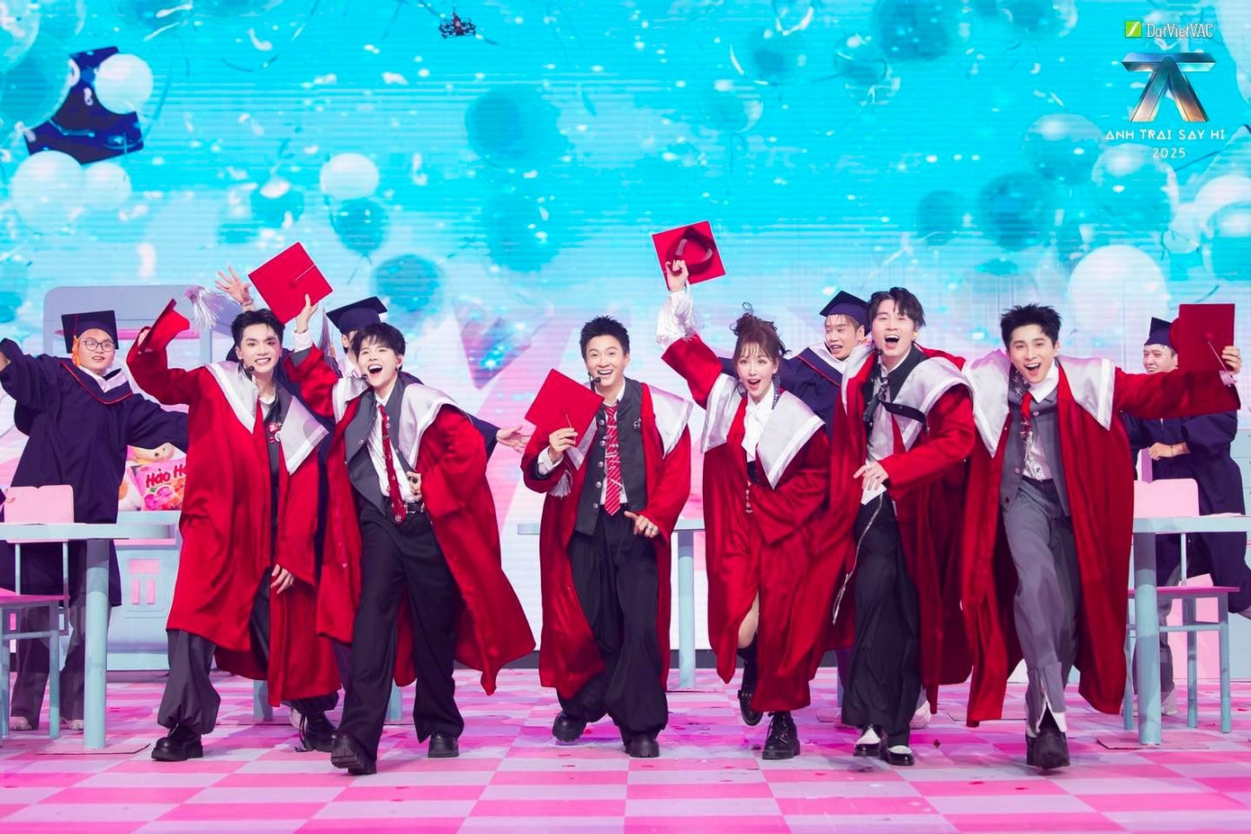 Hơn Là Bạn là một ca khúc &quot;làm đúng, làm đủ&quot;.