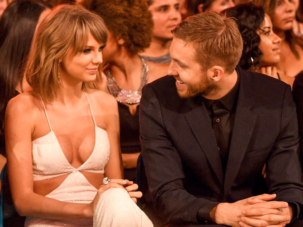 Chuyện tình này kết thúc khi Taylor Swift vướng vào scandal với Kanye West.