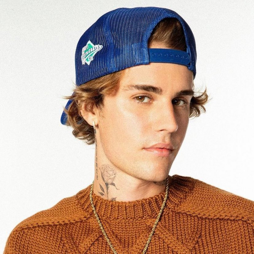 Người hâm mộ hy vọng anh sớm tìm lại năng lượng và phong độ rực rỡ như ngày nào.