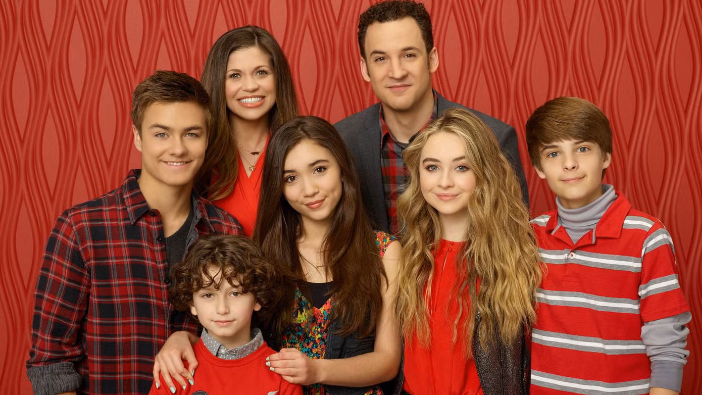 Sabrina Carpenter gây tiếng vang với series Girl Meets World.