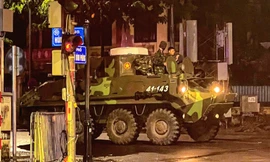 Xe pháo quân sự thực hành cơ động đêm về Quảng trường Ba Đình