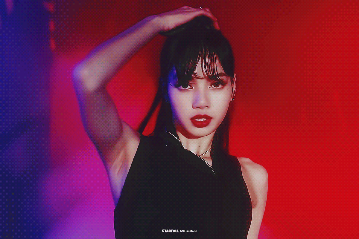 Tập trung vào vũ đạo bốc lửa nhưng khán giả không quên dành lời khen tới nhan sắc xinh đẹp, thân hình thon gọn của &quot;rapper Blackpink&quot;.