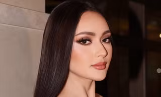 Á hậu Hoàn vũ không hiểu vì sao bị fan Việt ghét 