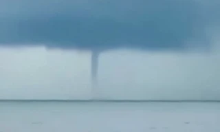 Xuất hiện vòi rồng trên vùng biển Ninh Bình