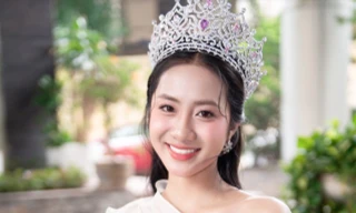 Lịch trình bận rộn của Hoa hậu Hà Trúc Linh, Á hậu Châu Anh, Vân Nhi ở Hà Nội
