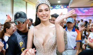 Biển người chào đón người đẹp Philippines