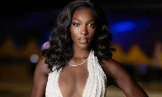 Á hậu Thế giới lần lượt từ bỏ danh hiệu 